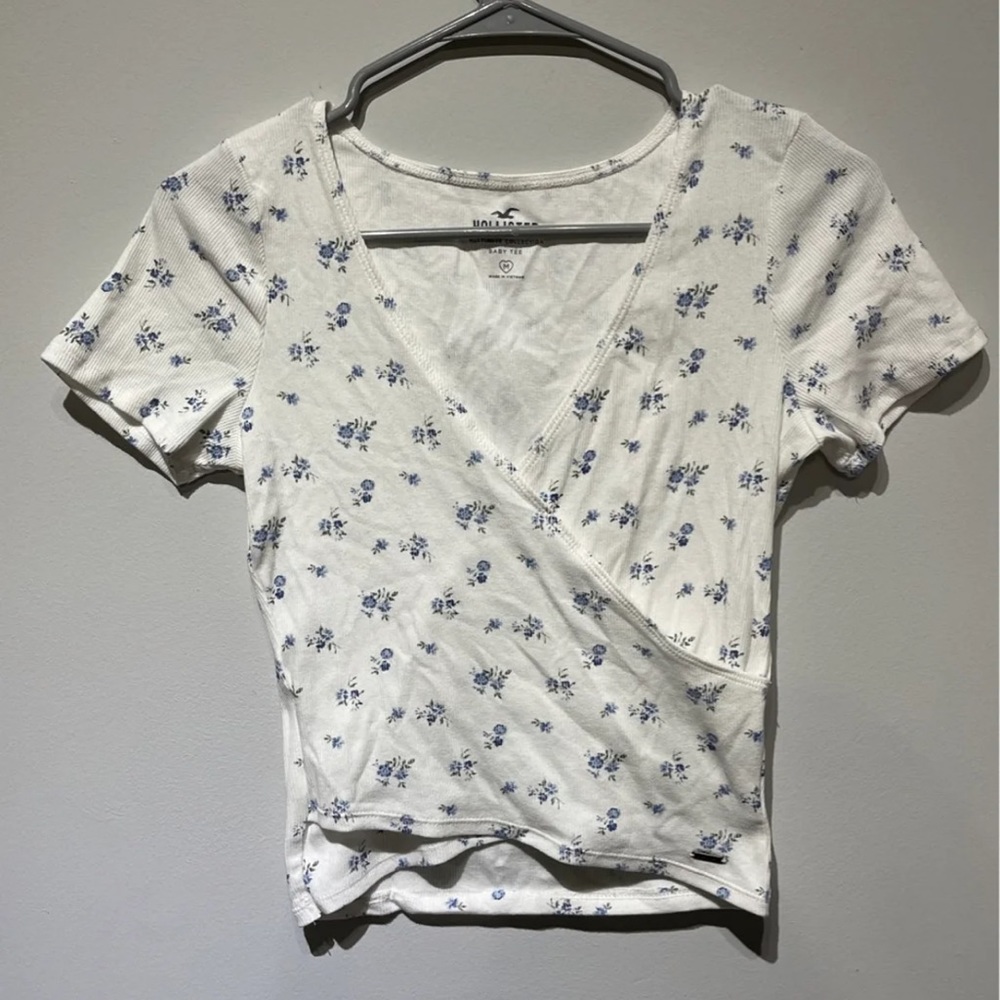 Hollister Baby Tee
